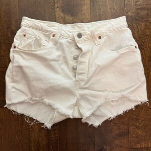 NWOT Levi’s 501 Womens High Rise Frayed Cutoff Shorts, White Size 29 button fly